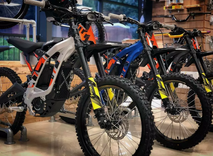 Fairly Used Sur-Ron LBX 2022 - Flash E-Bikes